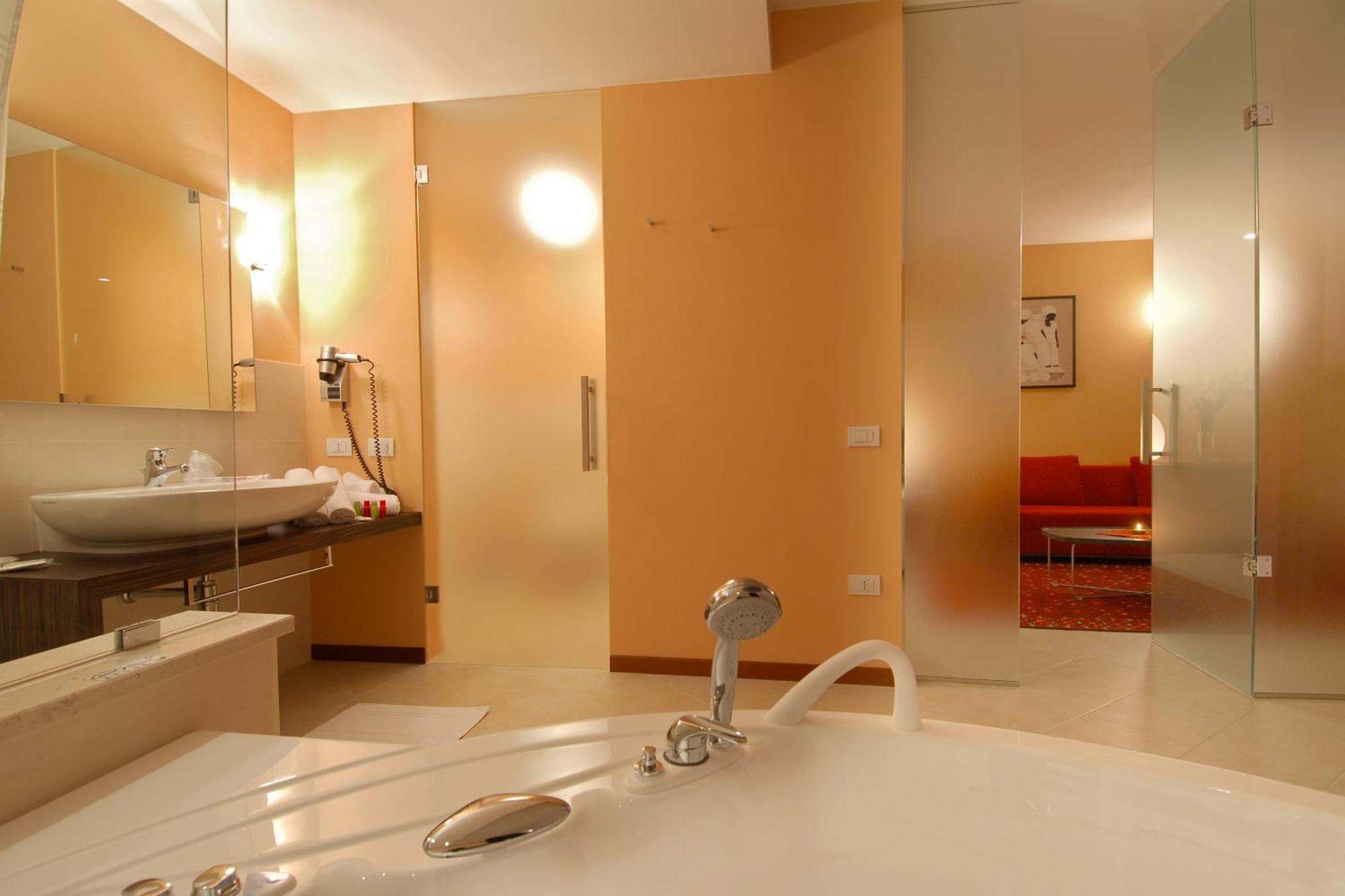 Rosso Frizzante Otel Sorbara Dış mekan fotoğraf