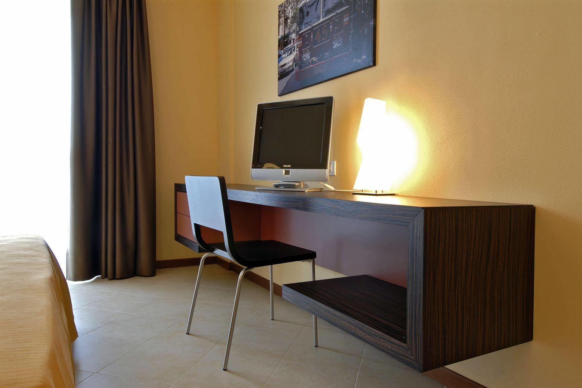 Rosso Frizzante Otel Sorbara Dış mekan fotoğraf