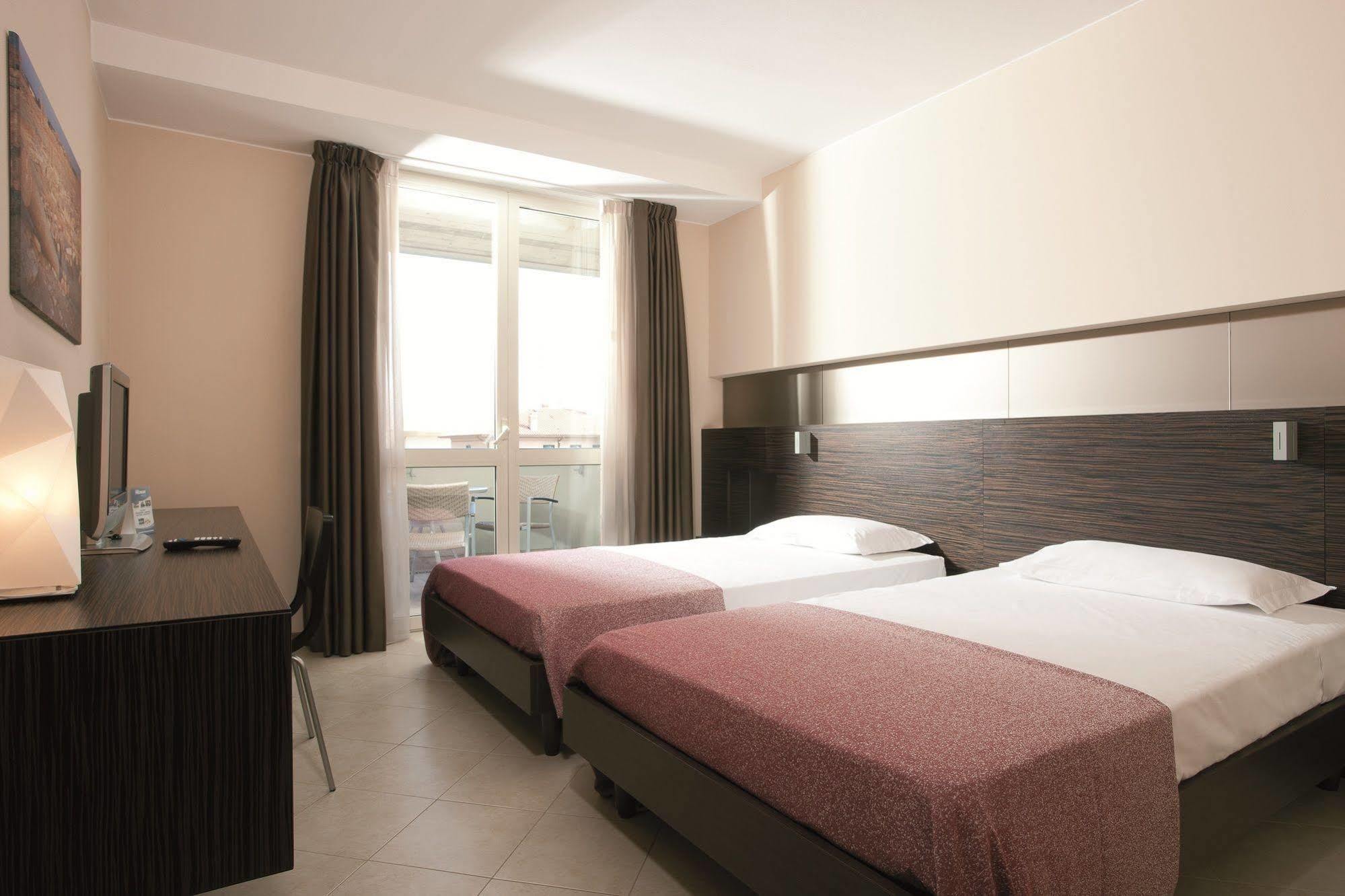 Rosso Frizzante Otel Sorbara Dış mekan fotoğraf